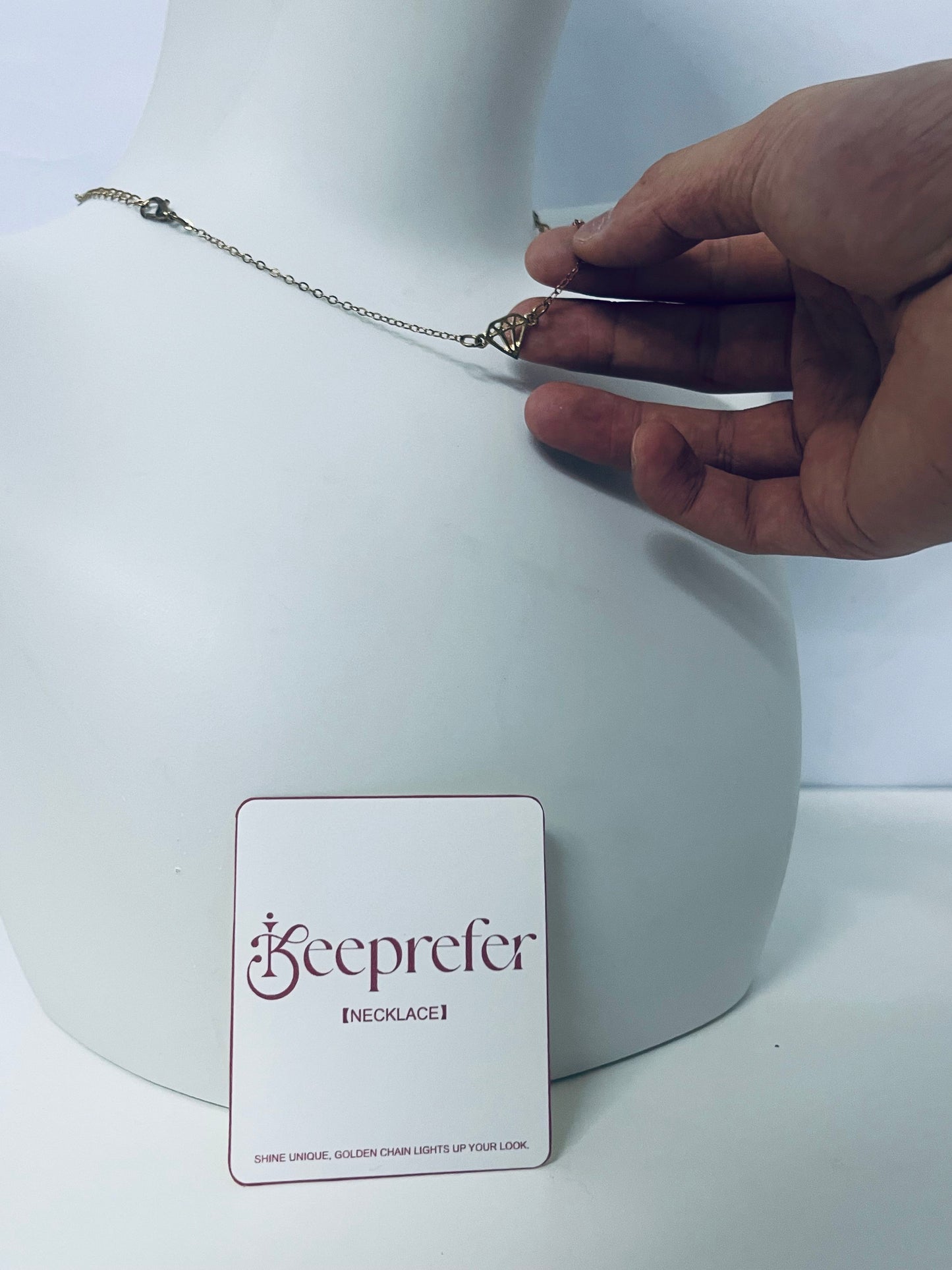 【Keeprefer Heart Pendant Gold-Tone Necklace】—— Delicate Shiny Ornament to Elevate Your Daily Look