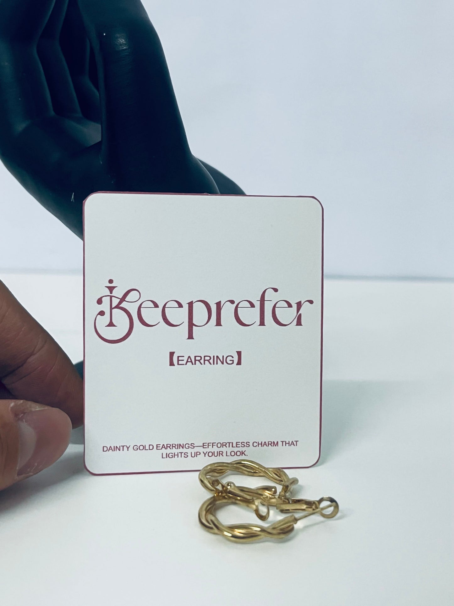 【Keeprefer Twisted Gold-Tone Hoop Earrings】—— Dainty Charm to Elevate Your Daily Style