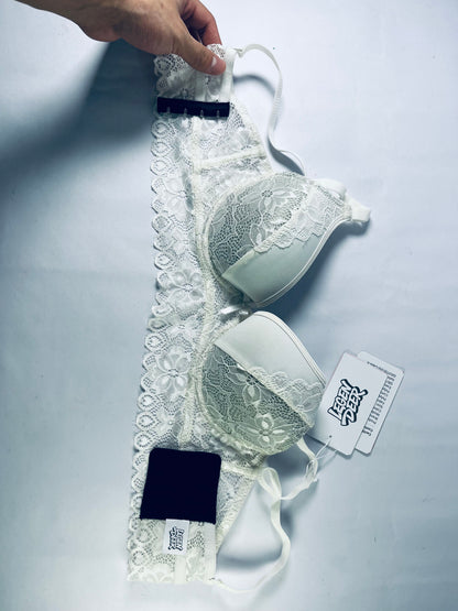 LEGEN DEER Women's Push Up Bra Lace Comfort Padded Bra.Women's Microfiber and Lace Push Up Plunge Bra.Elastic but not tight, comfortable and soft.