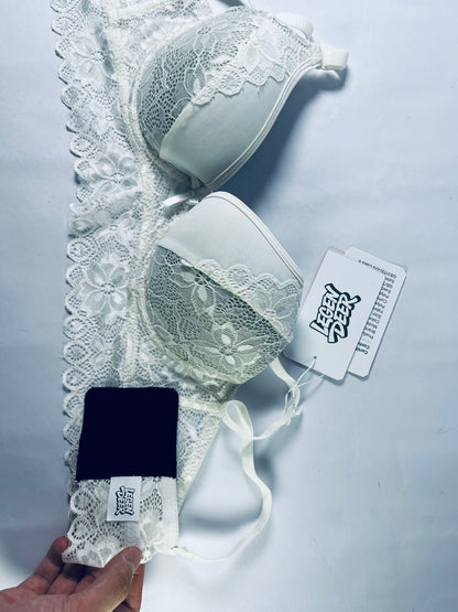 LEGEN DEER Women's Push Up Bra Lace Comfort Padded Bra.Women's Microfiber and Lace Push Up Plunge Bra.Elastic but not tight, comfortable and soft.