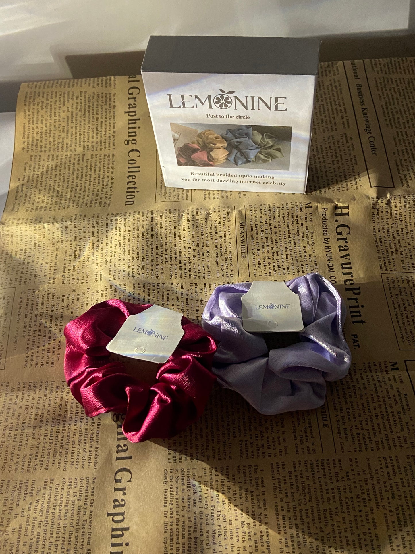 LEMONINE Hair scrunchies Hair Rope 2Pcs Hair Tie Large Intestine Loop Satin Fabric Velvet Head Flower Ladies Head Rope Hair Accessories, Purple and red