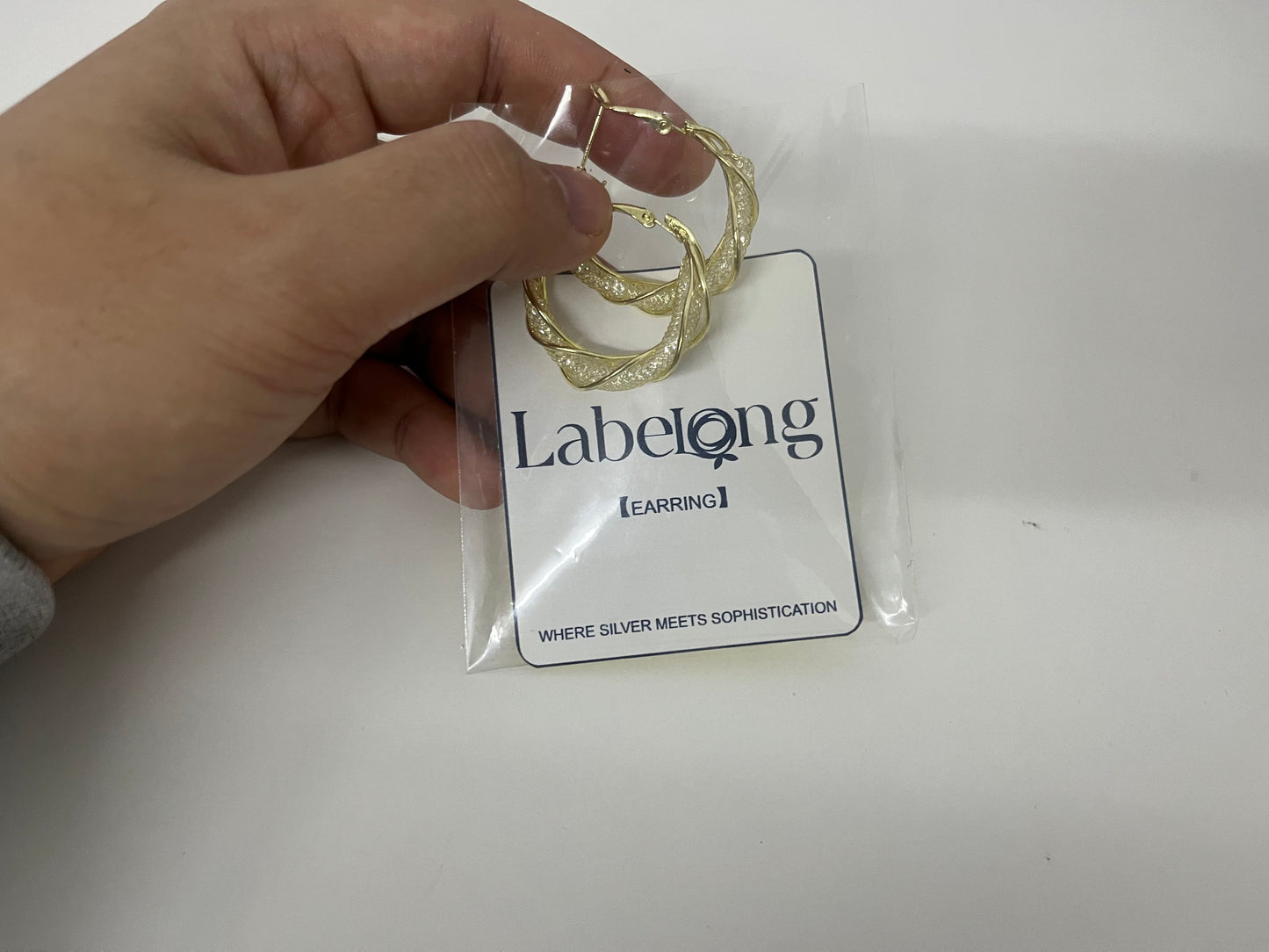 【Labelong Twisted Hoop Earrings】—— Sophisticated Shine for Your Ensemble