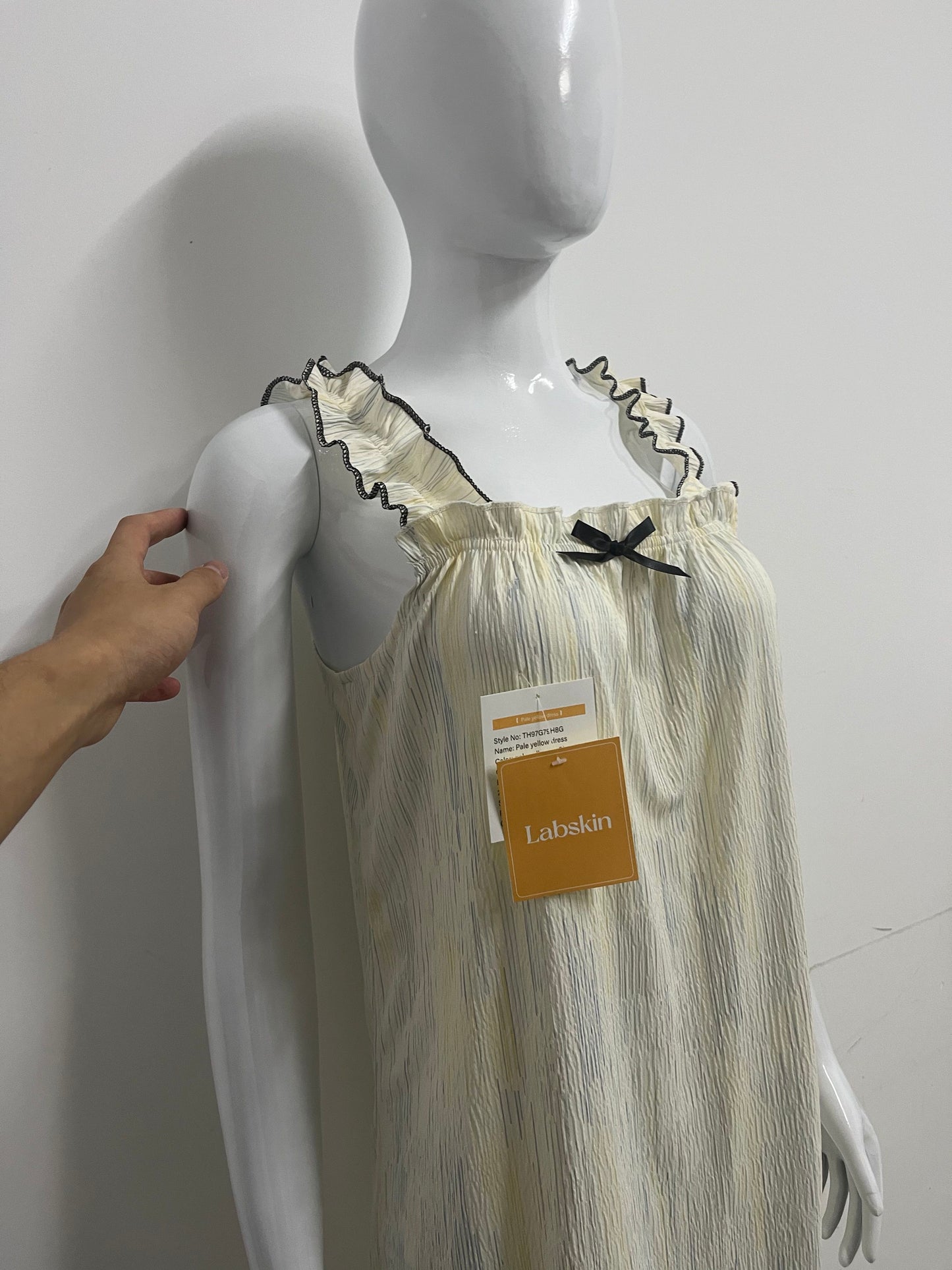 【Labskin Ruffle Strap Nightdress】—— Cozy & Feminine Loungewear for Restful Nights