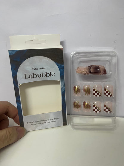 [Labubble False nails]——Checkerboard & Gold Foil Press-On Nails - Short Square Round Elegant Nail Tips