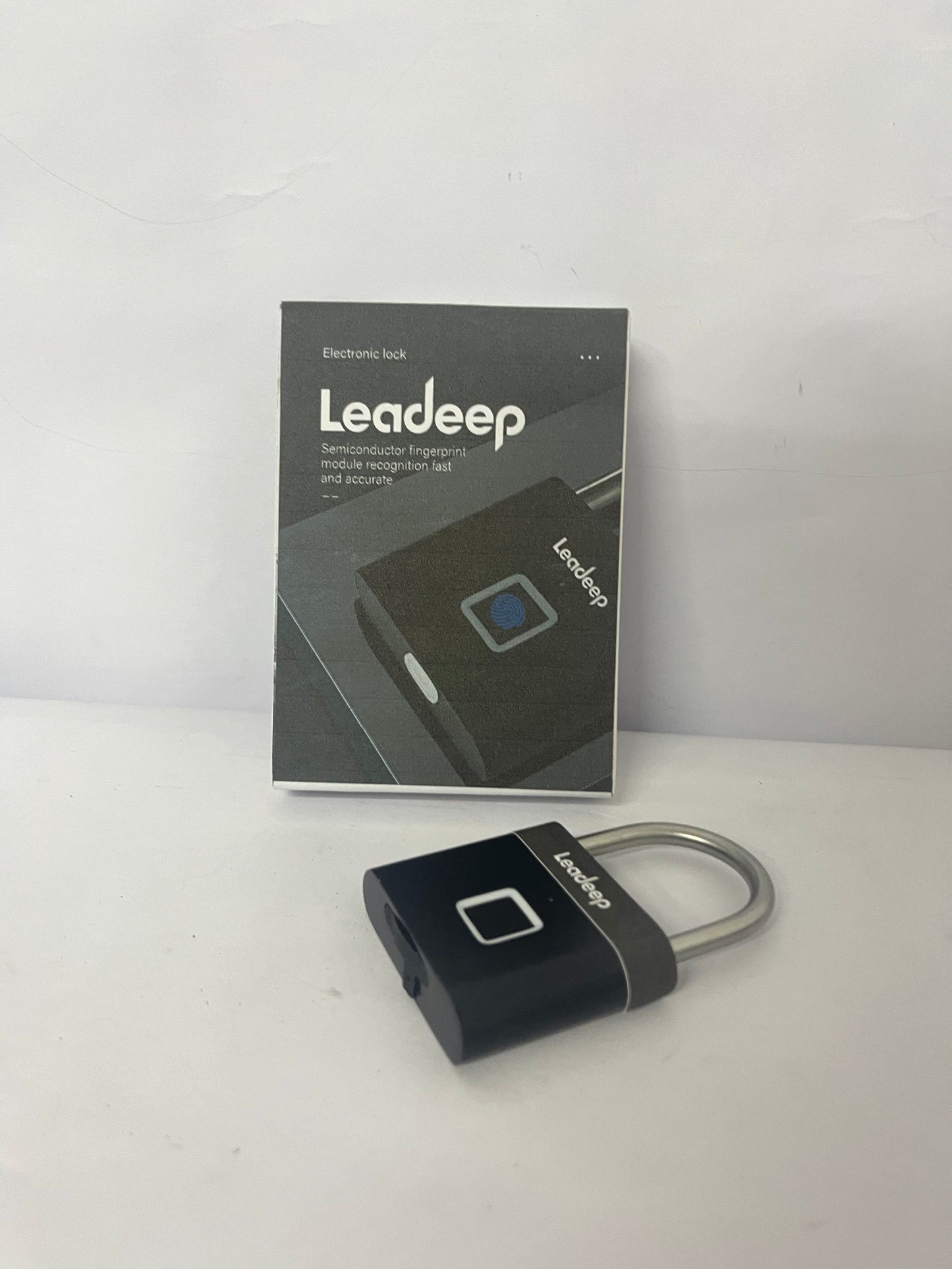 Leadeep Smart Fingerprint Padlock - Redefine Convenience and Security