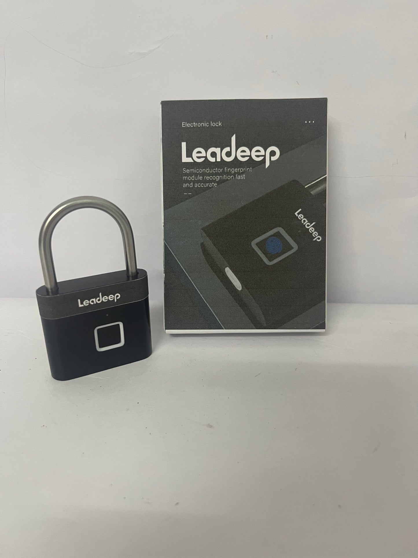 Leadeep Smart Fingerprint Padlock - Redefine Convenience and Security