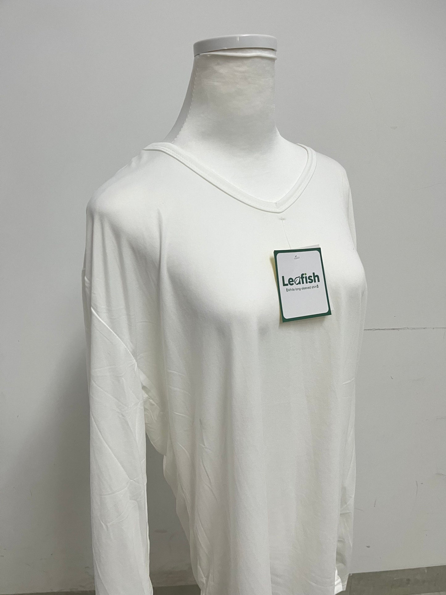 Leafish White V-Neck Long-Sleeve Casual T-Shirt