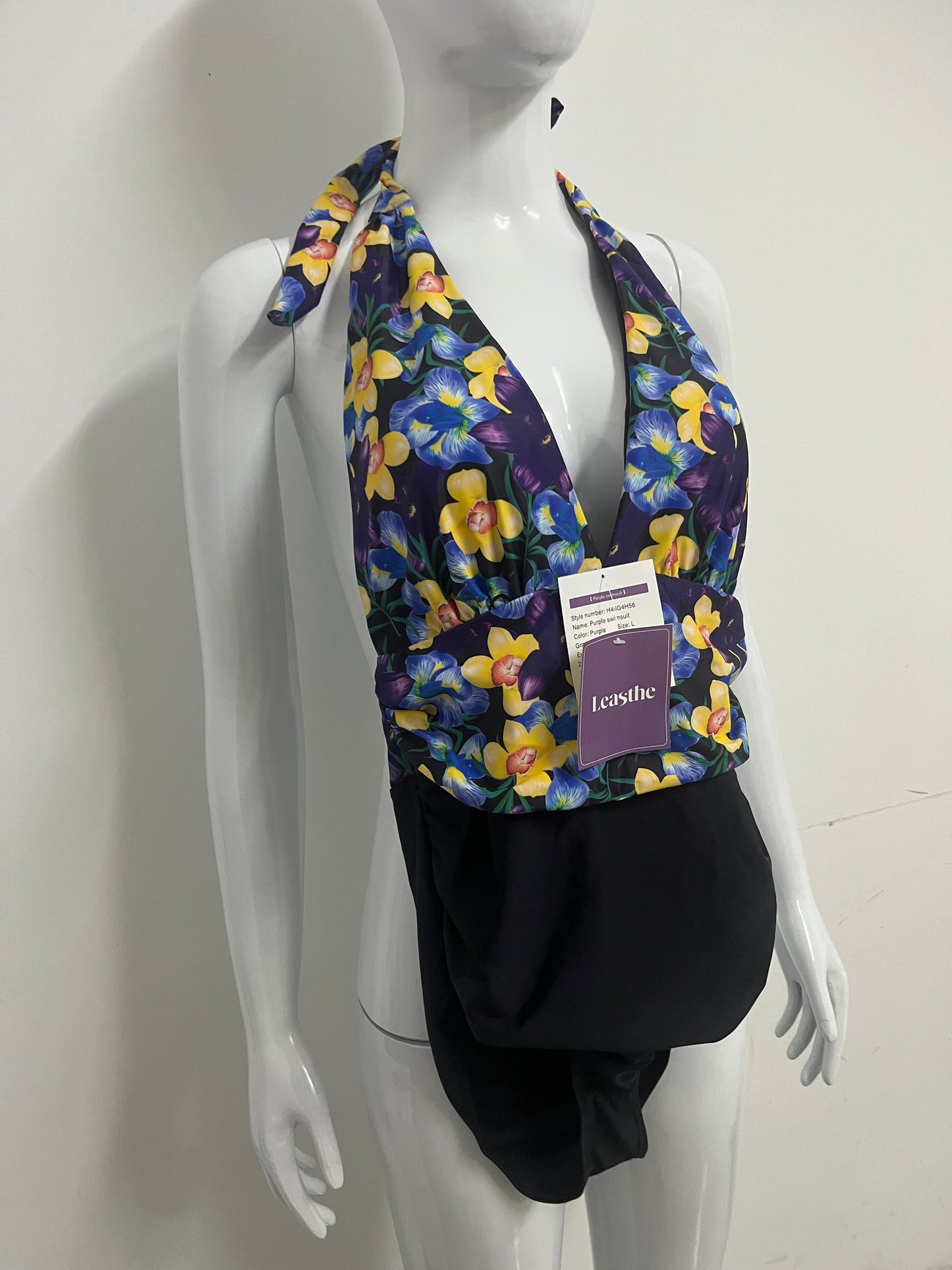 【Leasthe Floral Halter One-Piece Swimsuit】—— Vibrant & Flattering Swimwear for Confident Summer Days