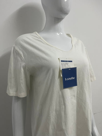 【Leasthe Oversized V-Neck T-shirt】—— Effortless Comfort for Everyday Style