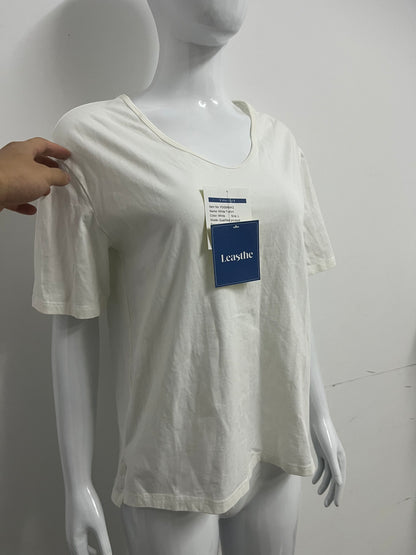 【Leasthe Oversized V-Neck T-shirt】—— Effortless Comfort for Everyday Style