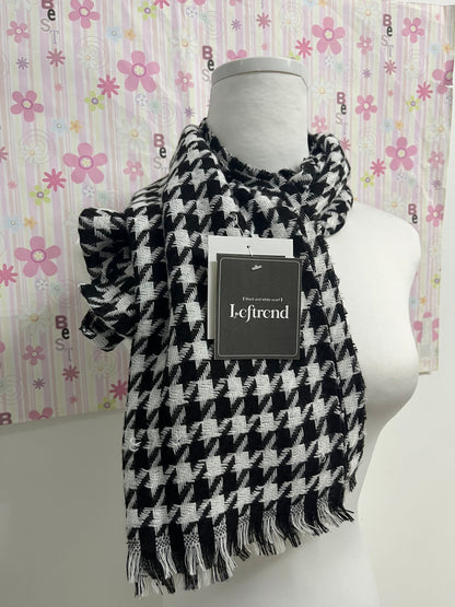Leftrend Women's Lightweight Soft Fringe Scarf