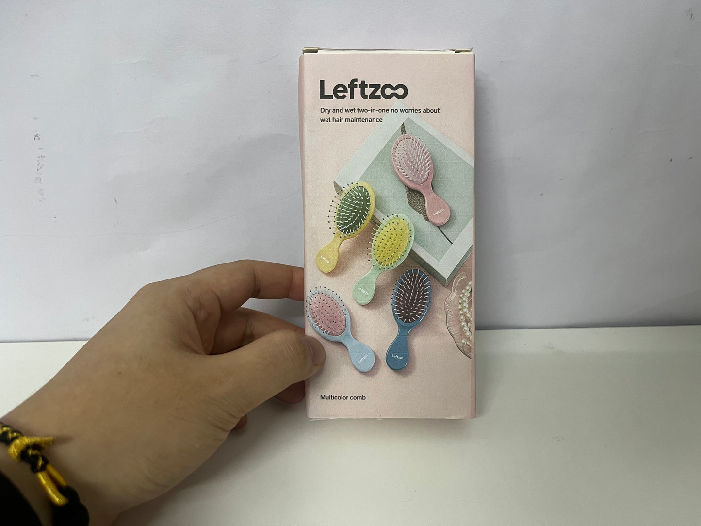 【Leftzoo Dry & Wet Mini Cushion Hairbrush】—— Portable Detangling & Scalp Care for All Hair Types