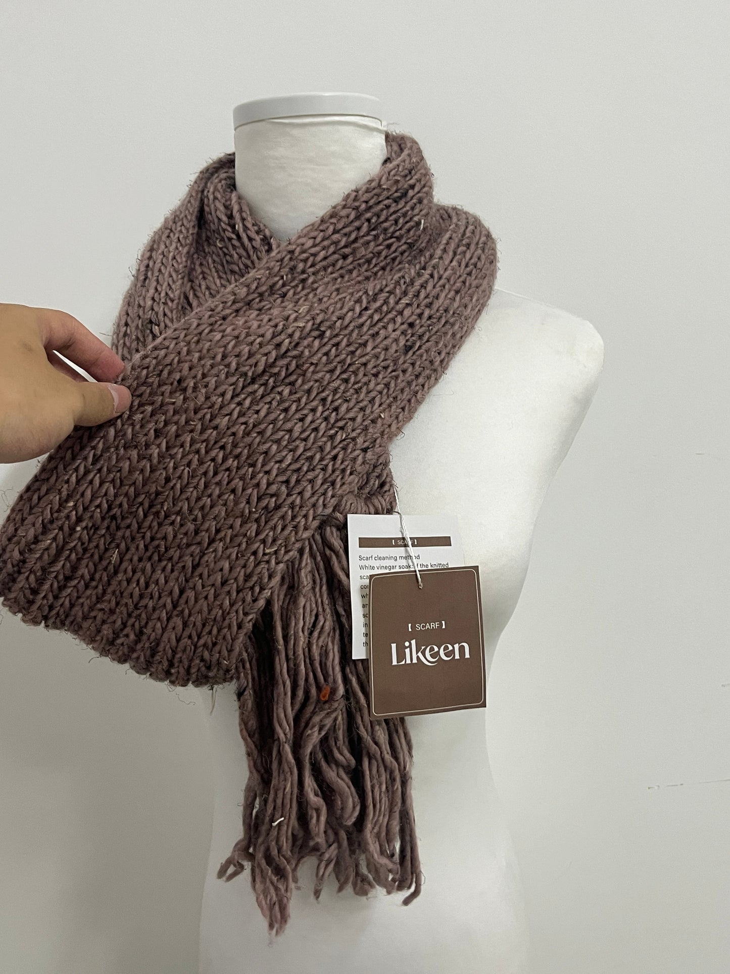 Likeen Chunky Knit Warm Tassel Scarf - Perfect Blend of Fashion and Warmth for Autumn & Winter