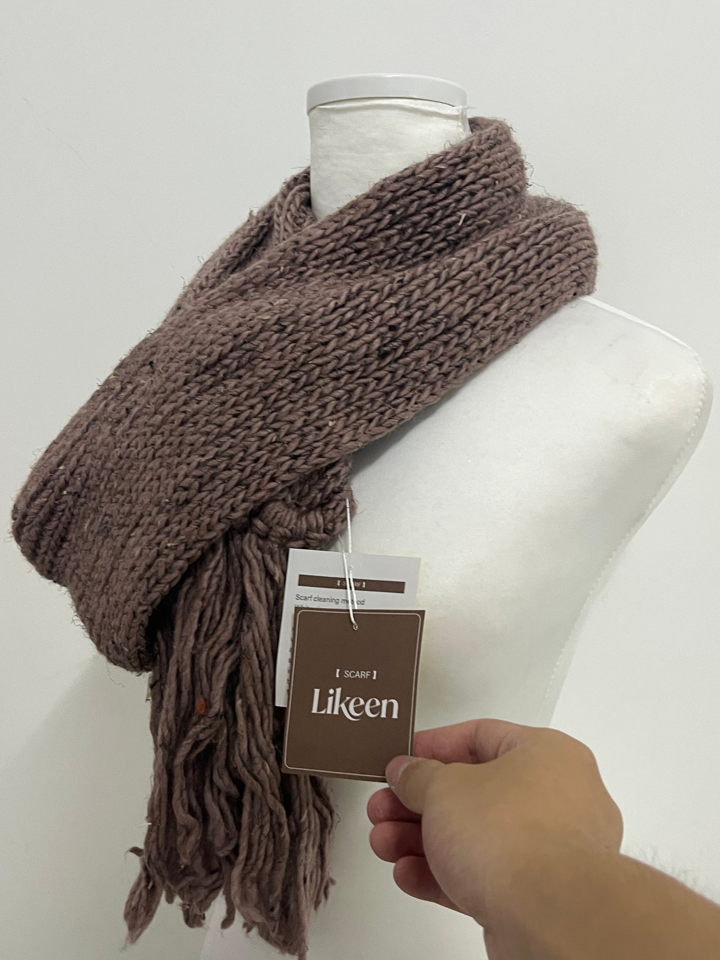 Likeen Chunky Knit Warm Tassel Scarf - Perfect Blend of Fashion and Warmth for Autumn & Winter