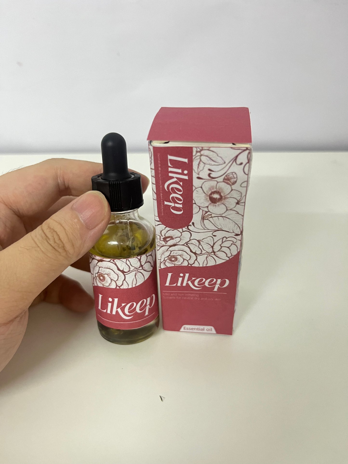 Likeep Essential Oil - Gentle Nourishment for Neutral, Dry & Oily Skin