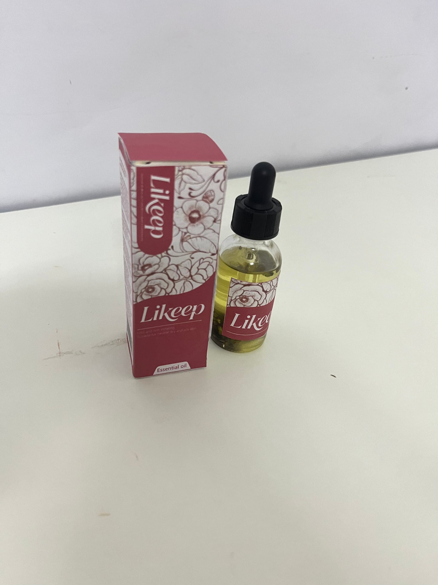 Likeep Essential Oil - Gentle Nourishment for Neutral, Dry & Oily Skin