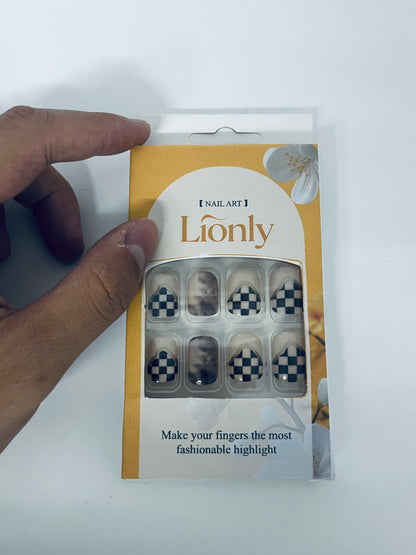 Lionly Checkerboard & Smudge Press on Nails Set, Fashionable & Convenient Fake Nails for Trendy Fingertip Look