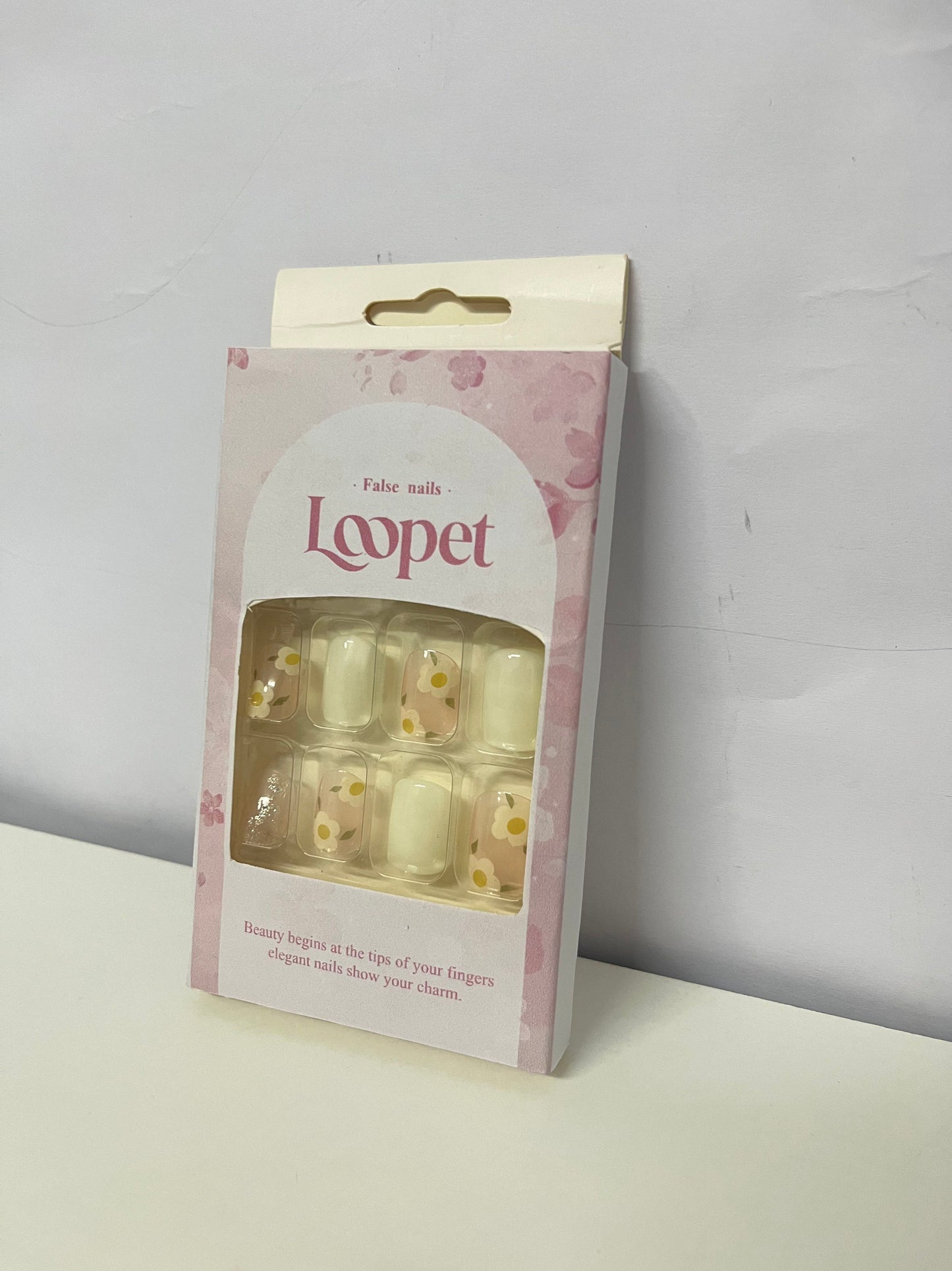 Loopet Cherry Blossom Daisy False Nails