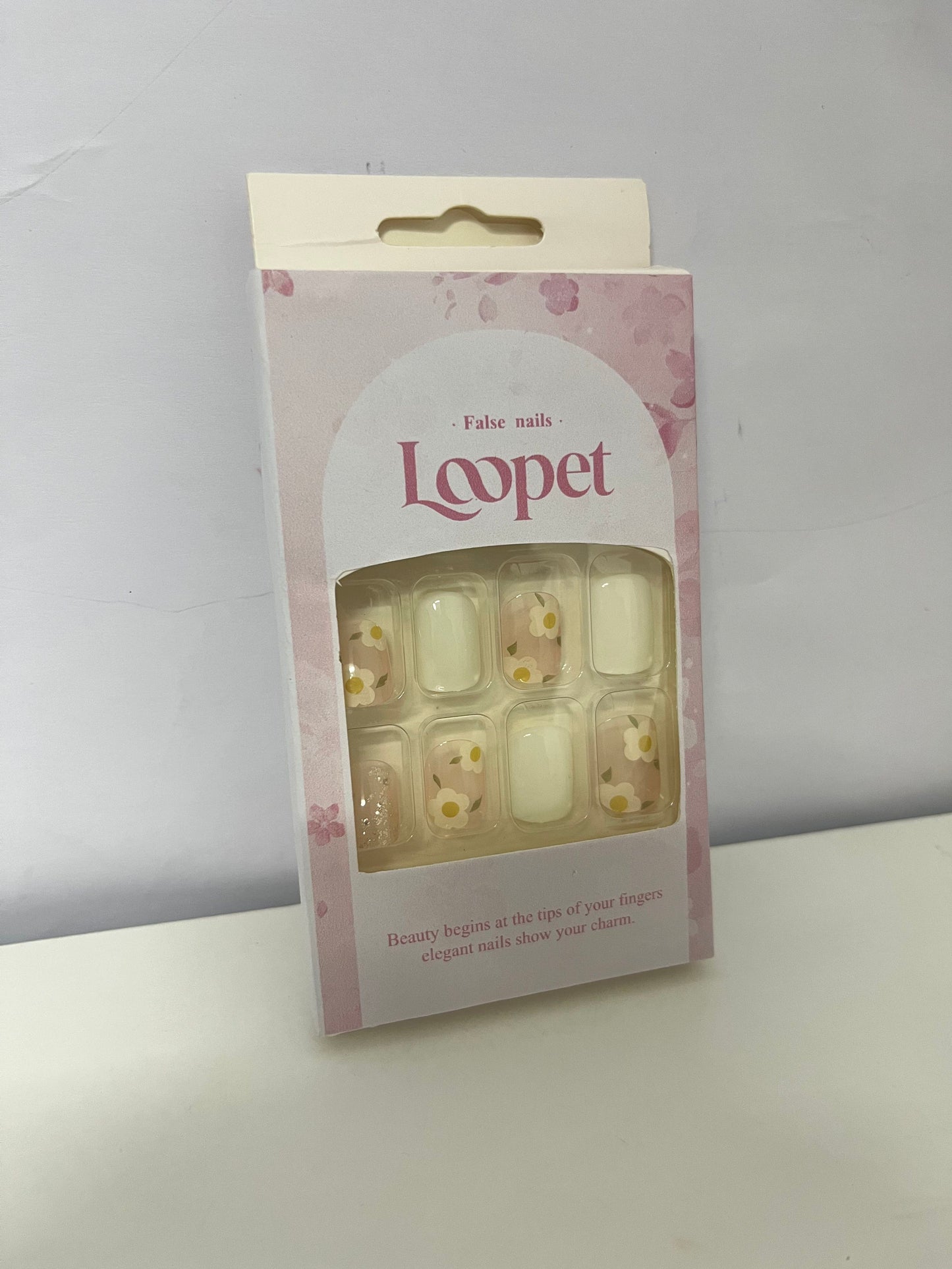 Loopet Cherry Blossom Daisy False Nails