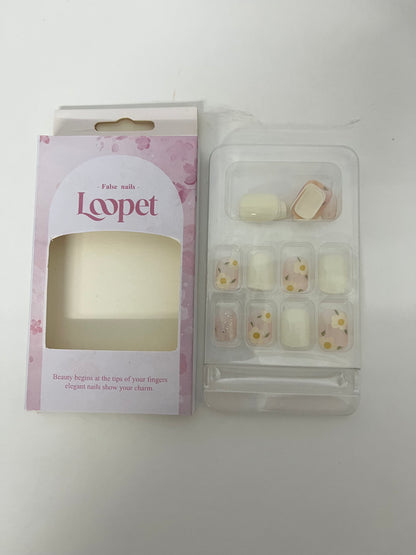 Loopet Cherry Blossom Daisy False Nails