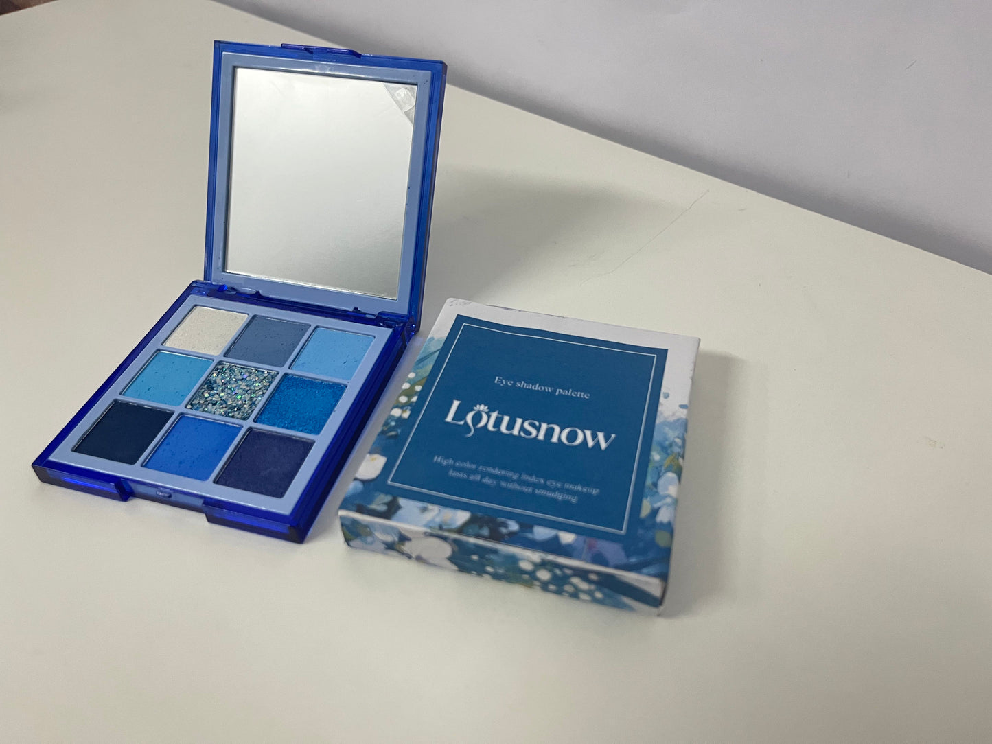 Lotusnow Blue 9-Color Eyeshadow Palette High Pigmentation Long-Lasting Versatile A Dynamic Expression of Eye Makeup Art