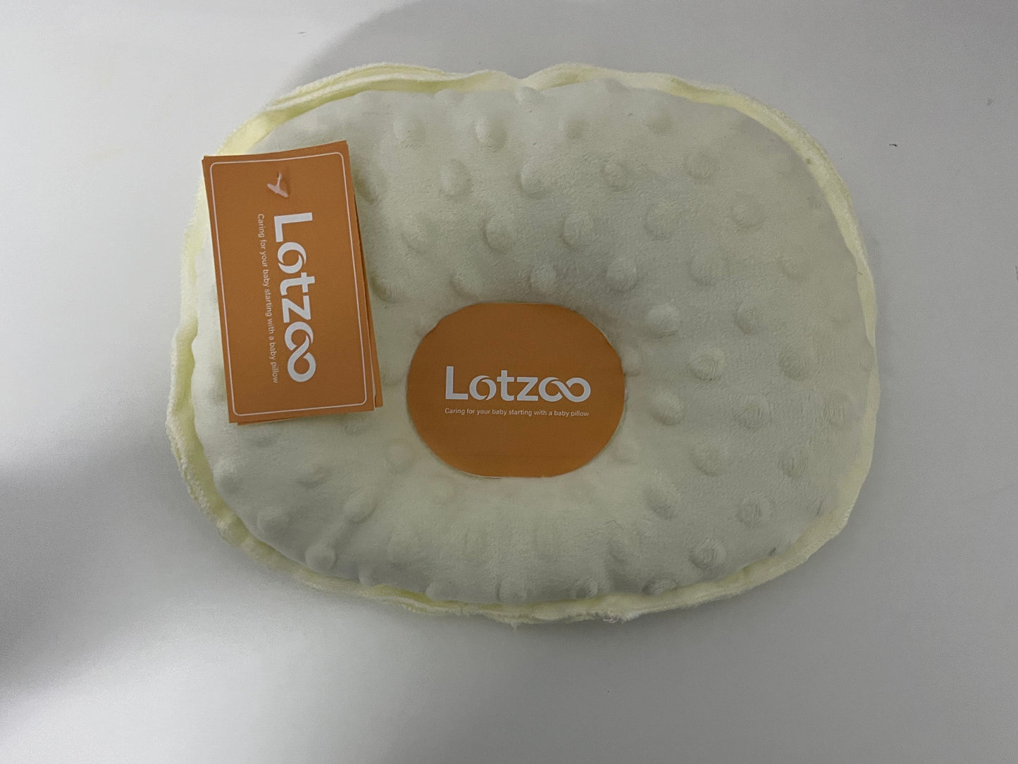 [Lotzoo Pillows]-Dot Velvet Baby Pillow - Breathable Soothing Pillow