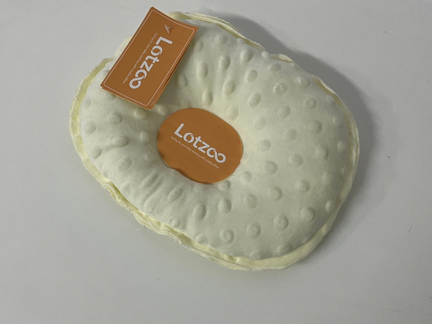 [Lotzoo Pillows]-Dot Velvet Baby Pillow - Breathable Soothing Pillow