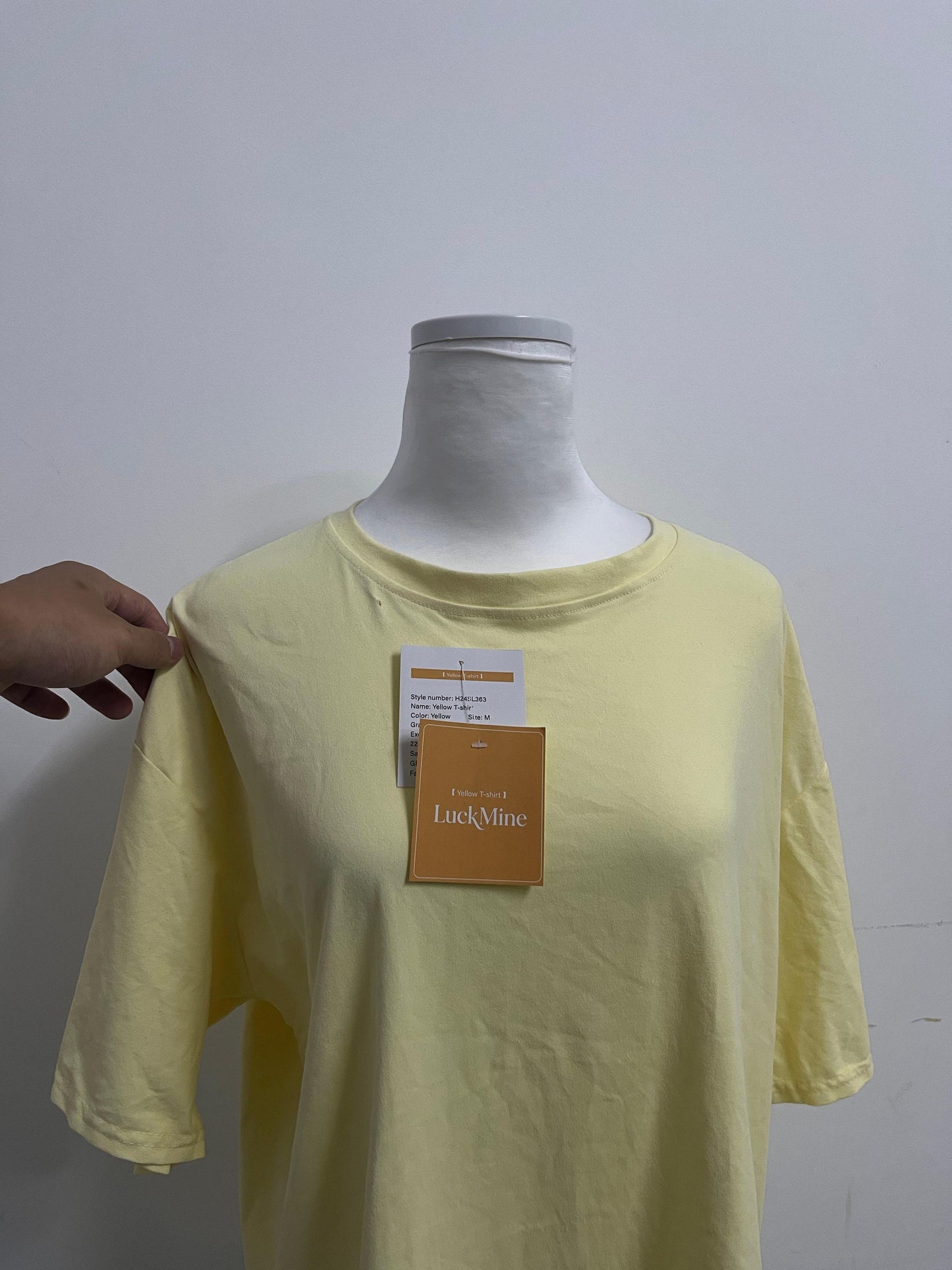 LuckMine Women's Loose Crew Neck Short Sleeve T-Shirt, Light Yellow Casual Versatile Top