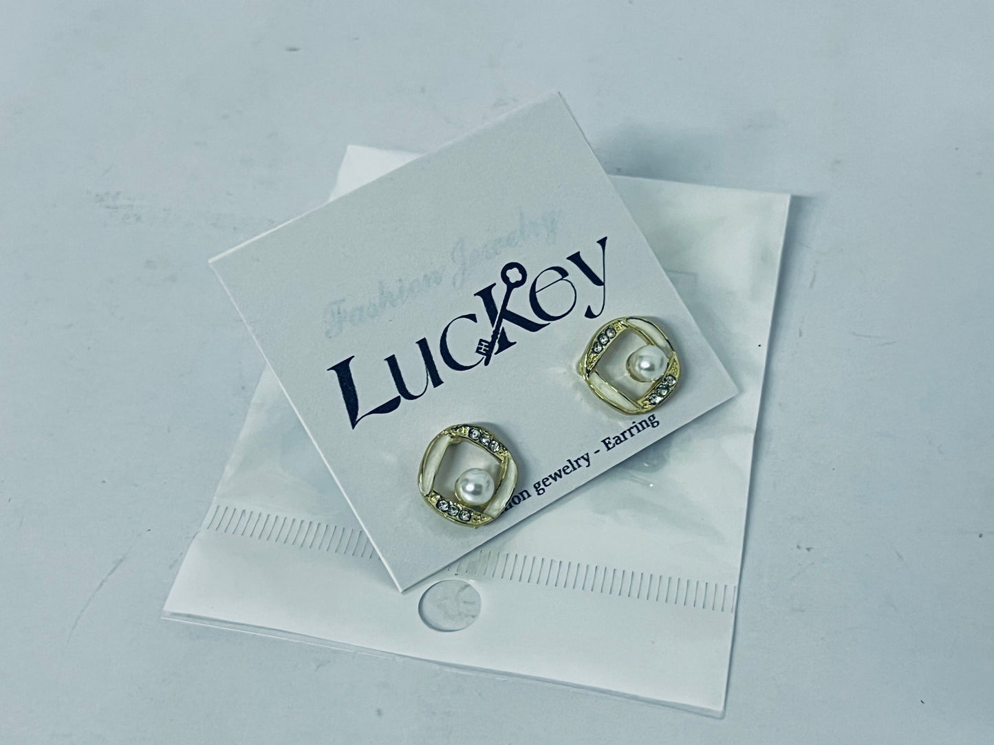 Luckey Vintage Crystal Pearl Stud Earrings Hollow Cz Square Earrings Pearl Square Earrings Gold Pearl Earrings Jewelry for Women
