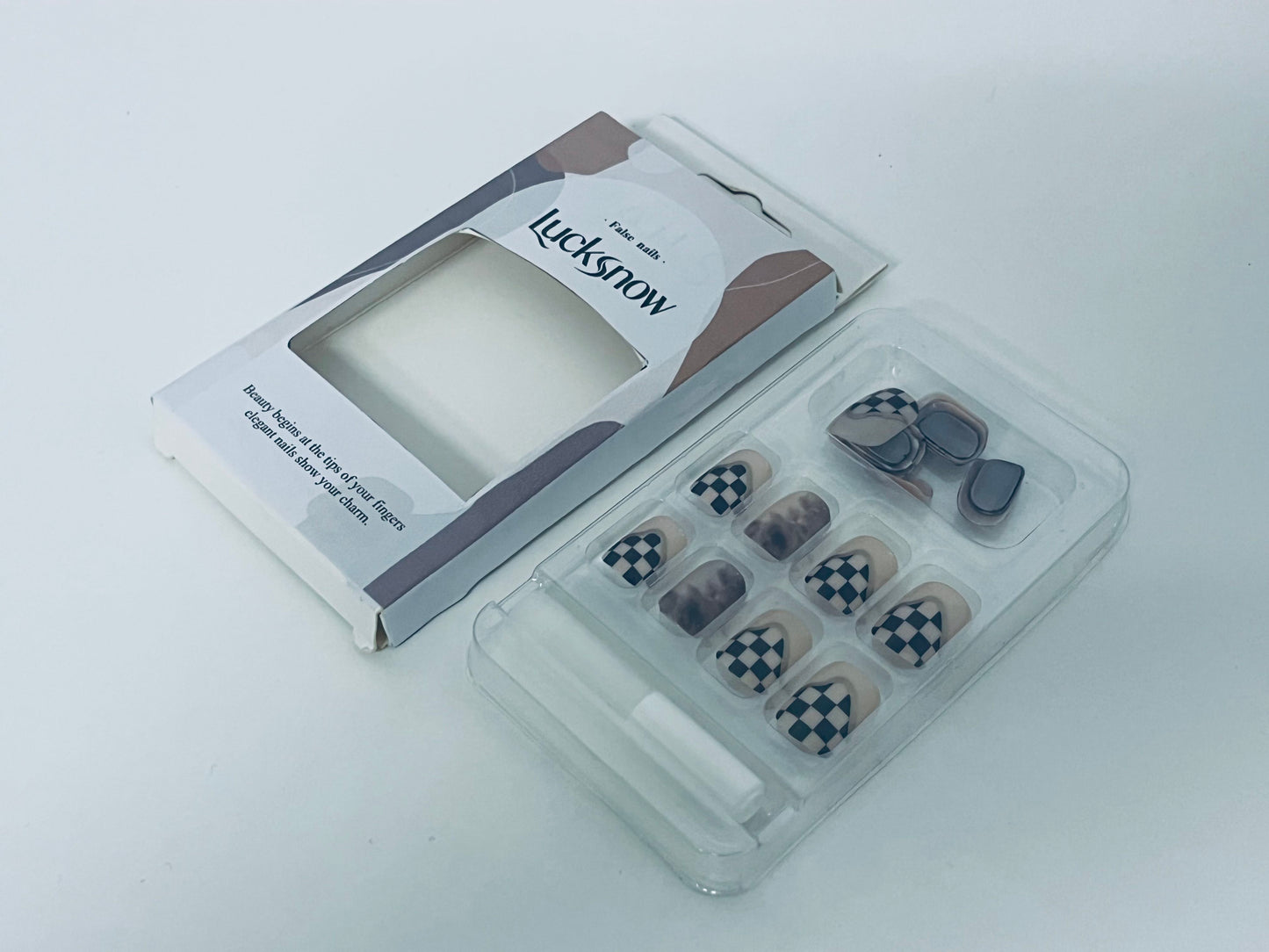 Lucksnow Checkerboard Retro Fake Nail Tips - Color-Block Matte Press-On Nails (With Jelly Adhesive)
