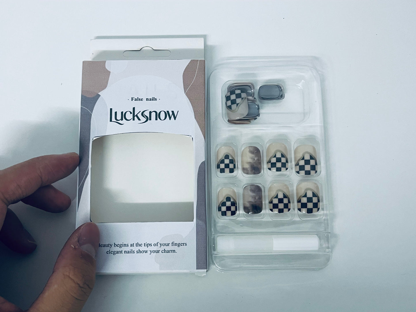 Lucksnow Checkerboard Retro Fake Nail Tips - Color-Block Matte Press-On Nails (With Jelly Adhesive)