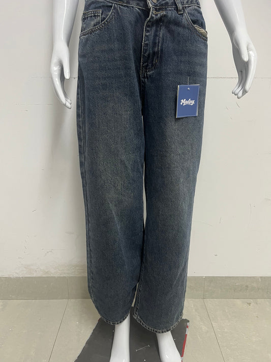 【Maday Vintage Wide-Leg Jeans】—— Timeless Retro Style for Effortless Everyday Wear