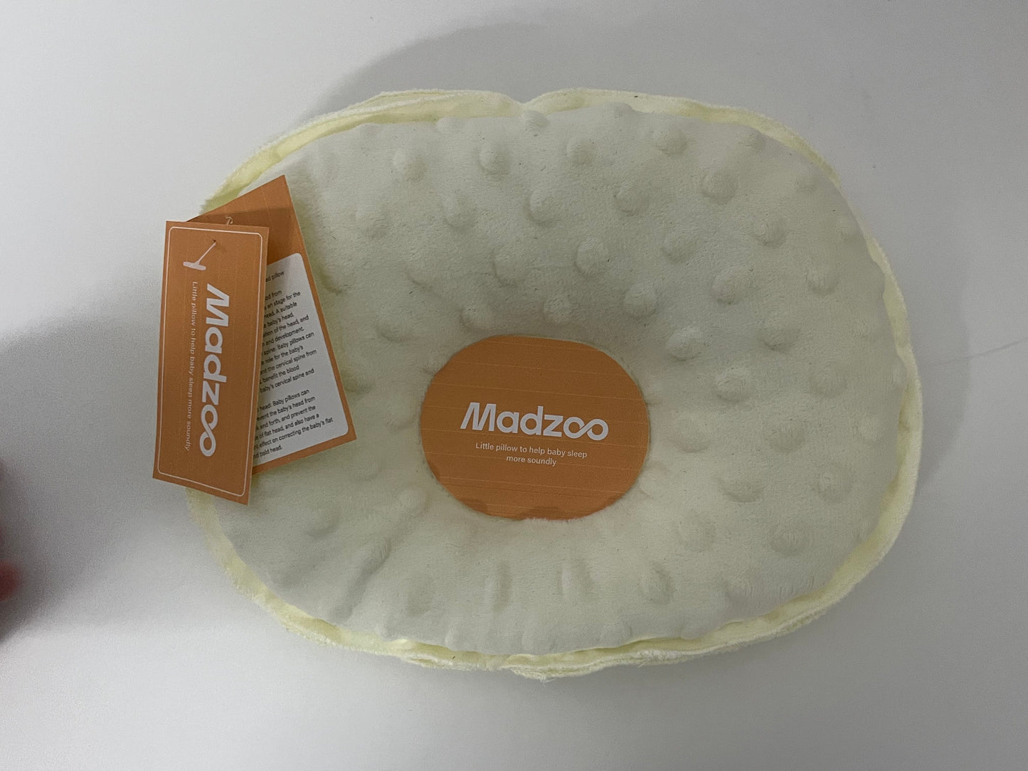 【Madzoo Donut-Shaped Baby Neck Pillow】—— Gentle Support for Comfortable Rest