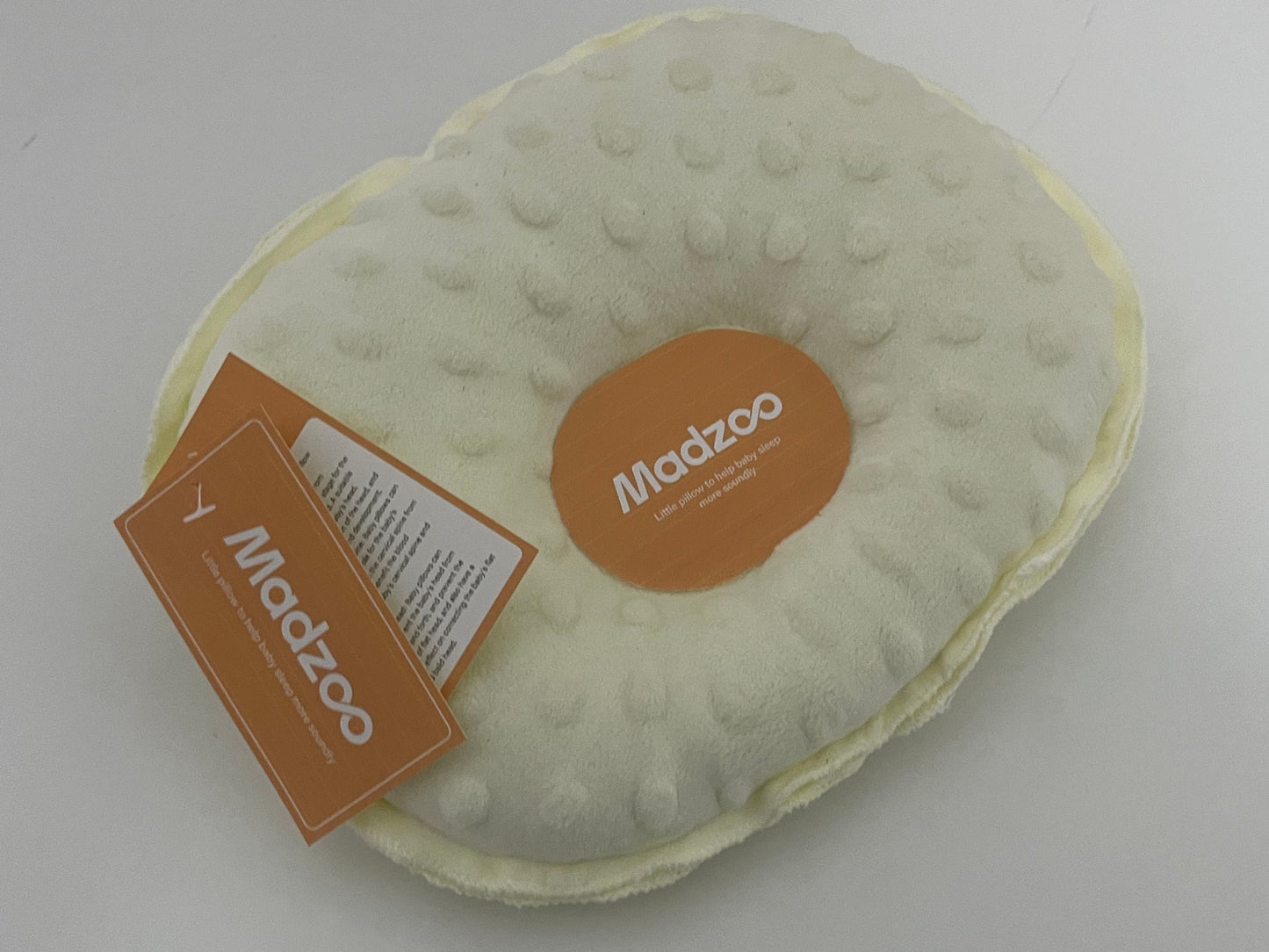 【Madzoo Donut-Shaped Baby Neck Pillow】—— Gentle Support for Comfortable Rest