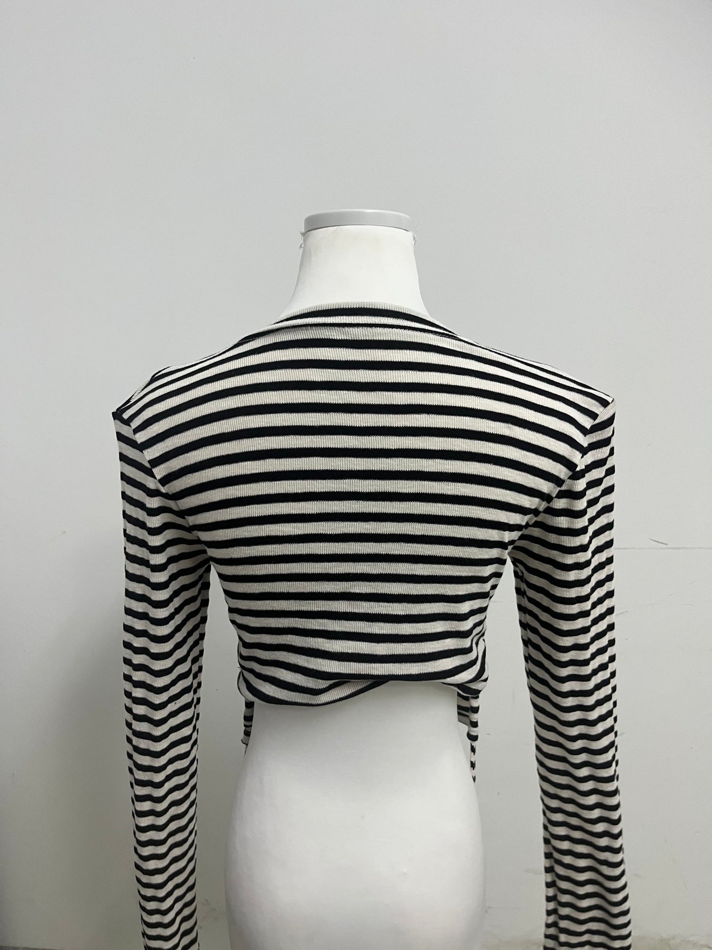 Magicomf Black & White Striped Drawstring Cropped Long-Sleeve Top