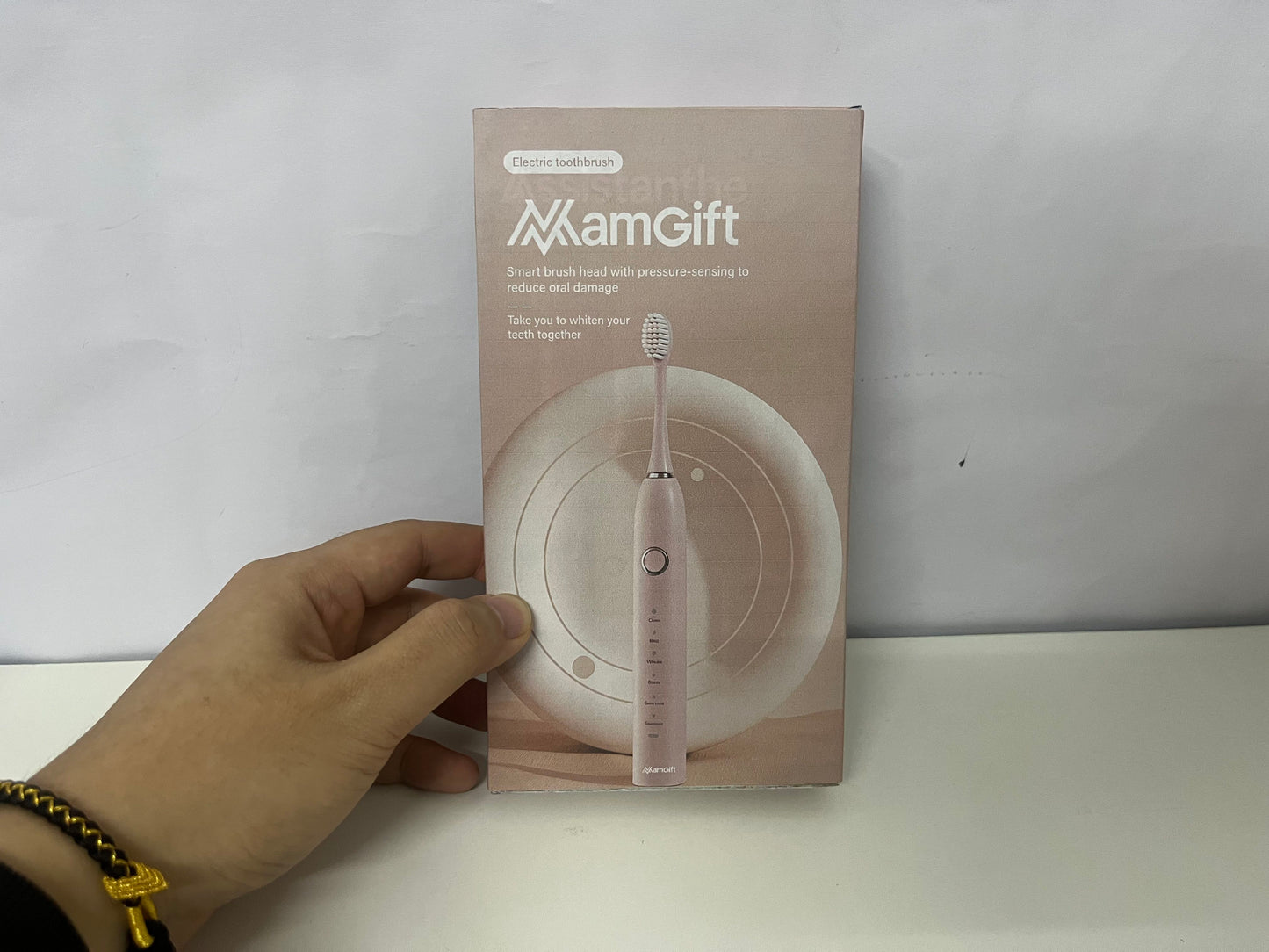 【MamGift Smart Pressure-Sensing Electric Toothbrush】—— Gentle Care & Teeth Whitening for Oral Health