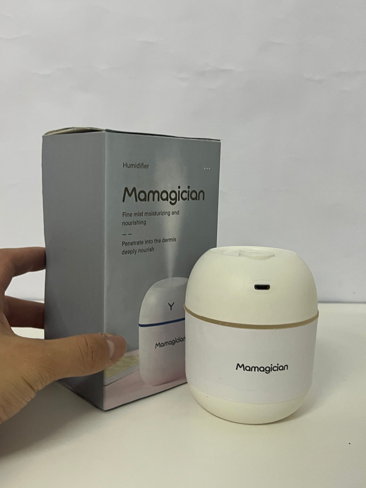 [Mamagician Humidifiers]-Mini USB Humidifier - Quiet Desktop & Bedroom Hydration Device