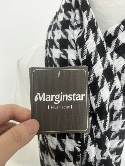 【Marginstar Houndstooth Scarf】—— Timeless Elegance for Every Outfit