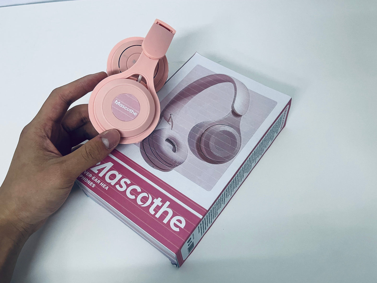 【Mascothe Over-Ear Headphones】—— Stylish & Comfortable Audio Companion