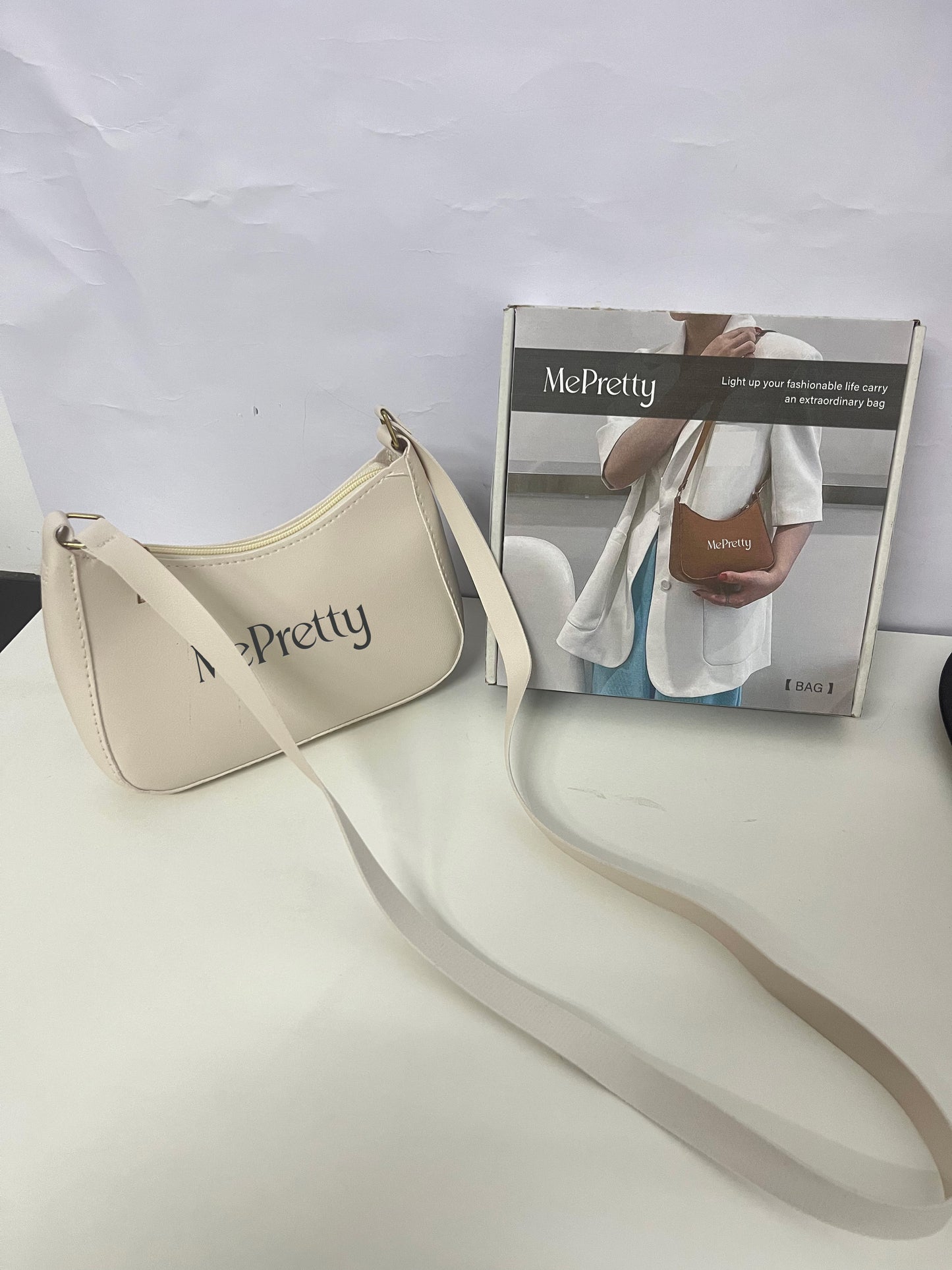 【MePretty Minimalist Crescent Crossbody Bag】—— Practical Choice of Style & Convenience