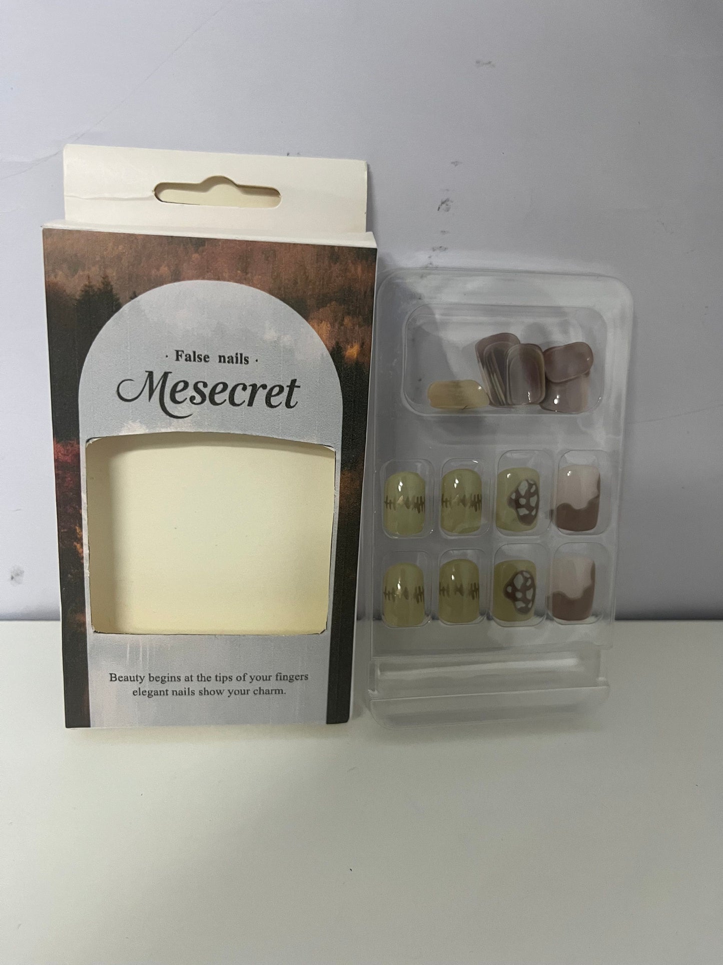 [Mesecret False nails]——Mesecret Retro Oil Painting Press-On Nails - Short Square Color-Block Nail Art