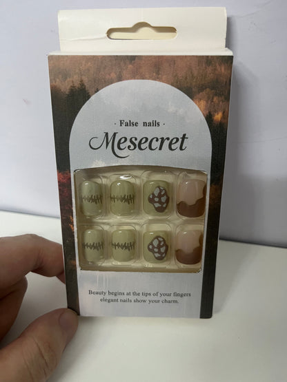 [Mesecret False nails]——Mesecret Retro Oil Painting Press-On Nails - Short Square Color-Block Nail Art