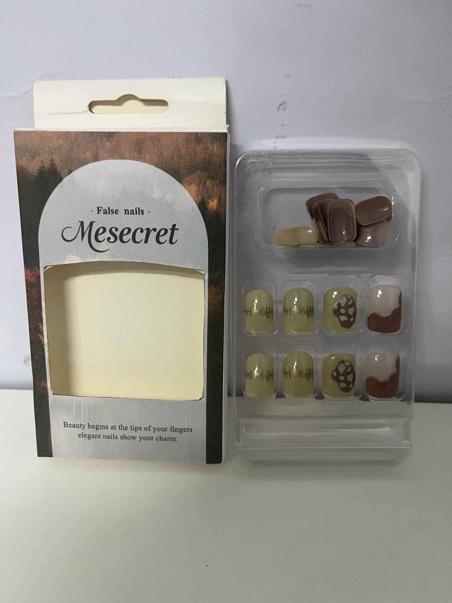 [Mesecret False nails]——Mesecret Retro Oil Painting Press-On Nails - Short Square Color-Block Nail Art
