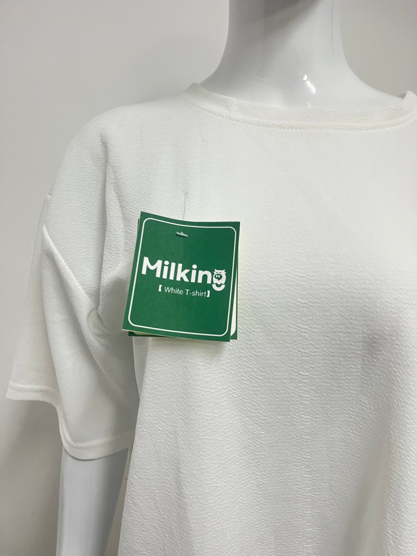 【Milking Oversized White T-shirt】—— Effortless Comfort for Everyday Style