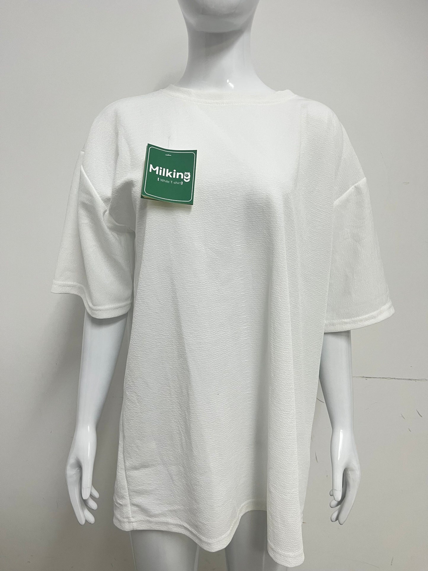 【Milking Oversized White T-shirt】—— Effortless Comfort for Everyday Style