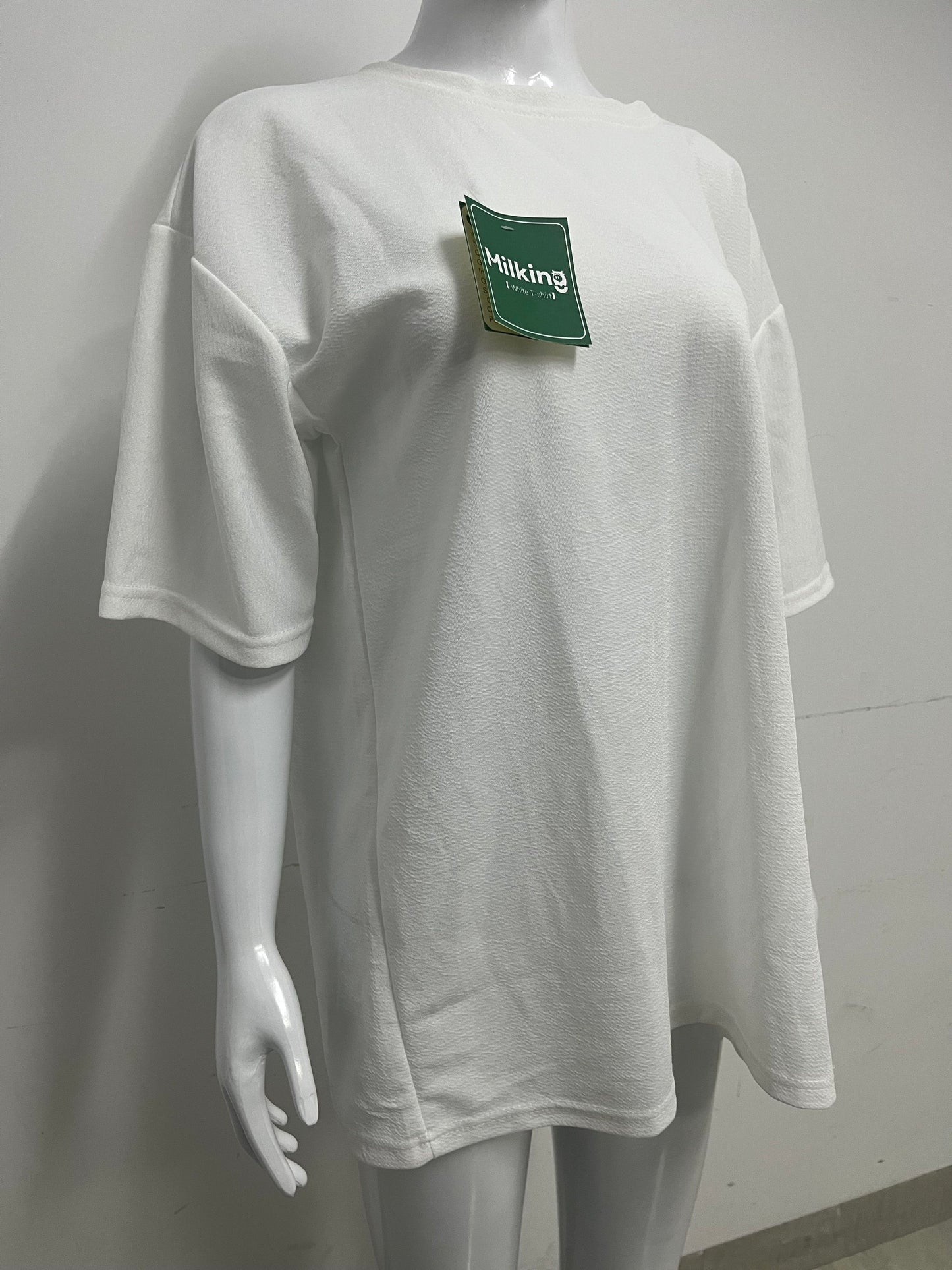 【Milking Oversized White T-shirt】—— Effortless Comfort for Everyday Style