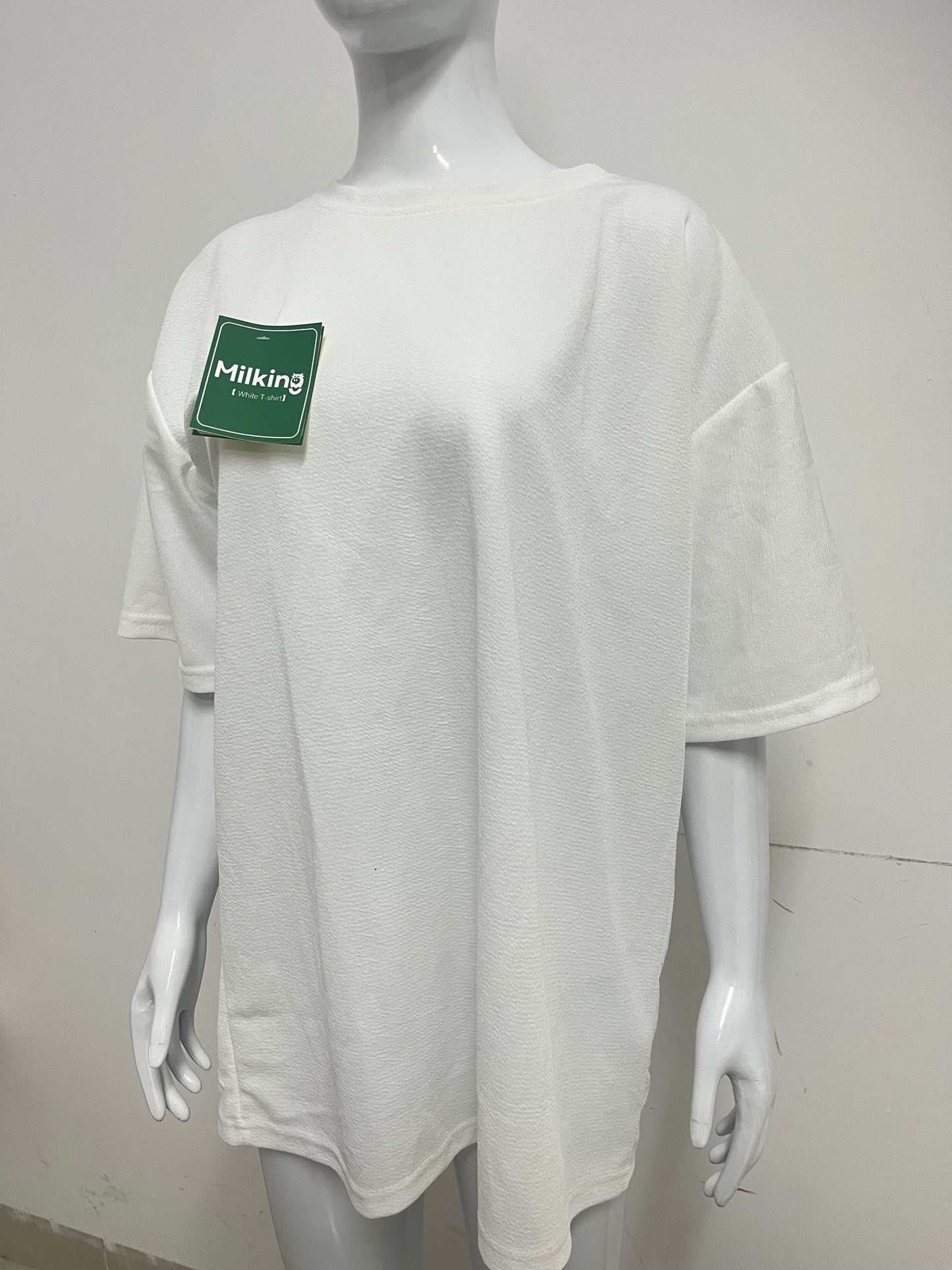 【Milking Oversized White T-shirt】—— Effortless Comfort for Everyday Style
