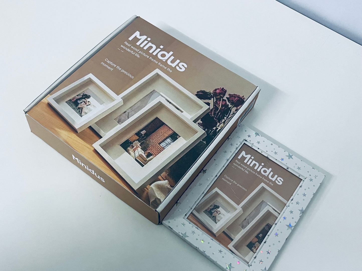 Minidus Solid Wood Picture Frame Capture Beauty Natural Texture A Warm Choice for Home Decoration and Memory Collection