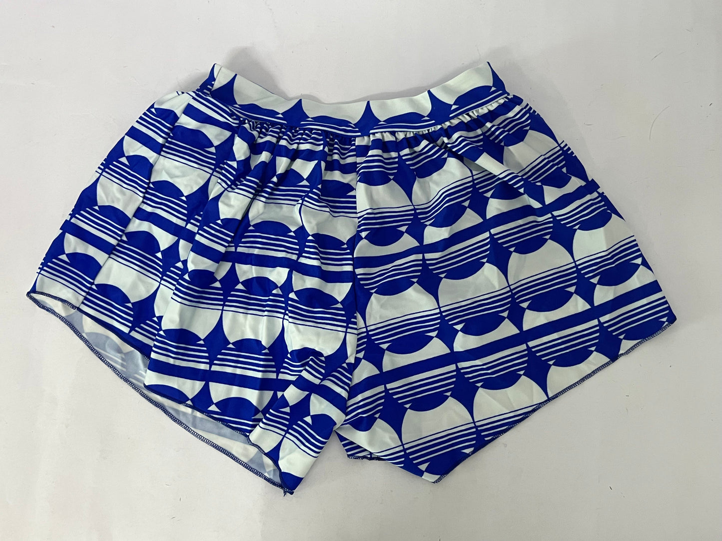 【Minimalife Blue & White Geometric Art Shorts】