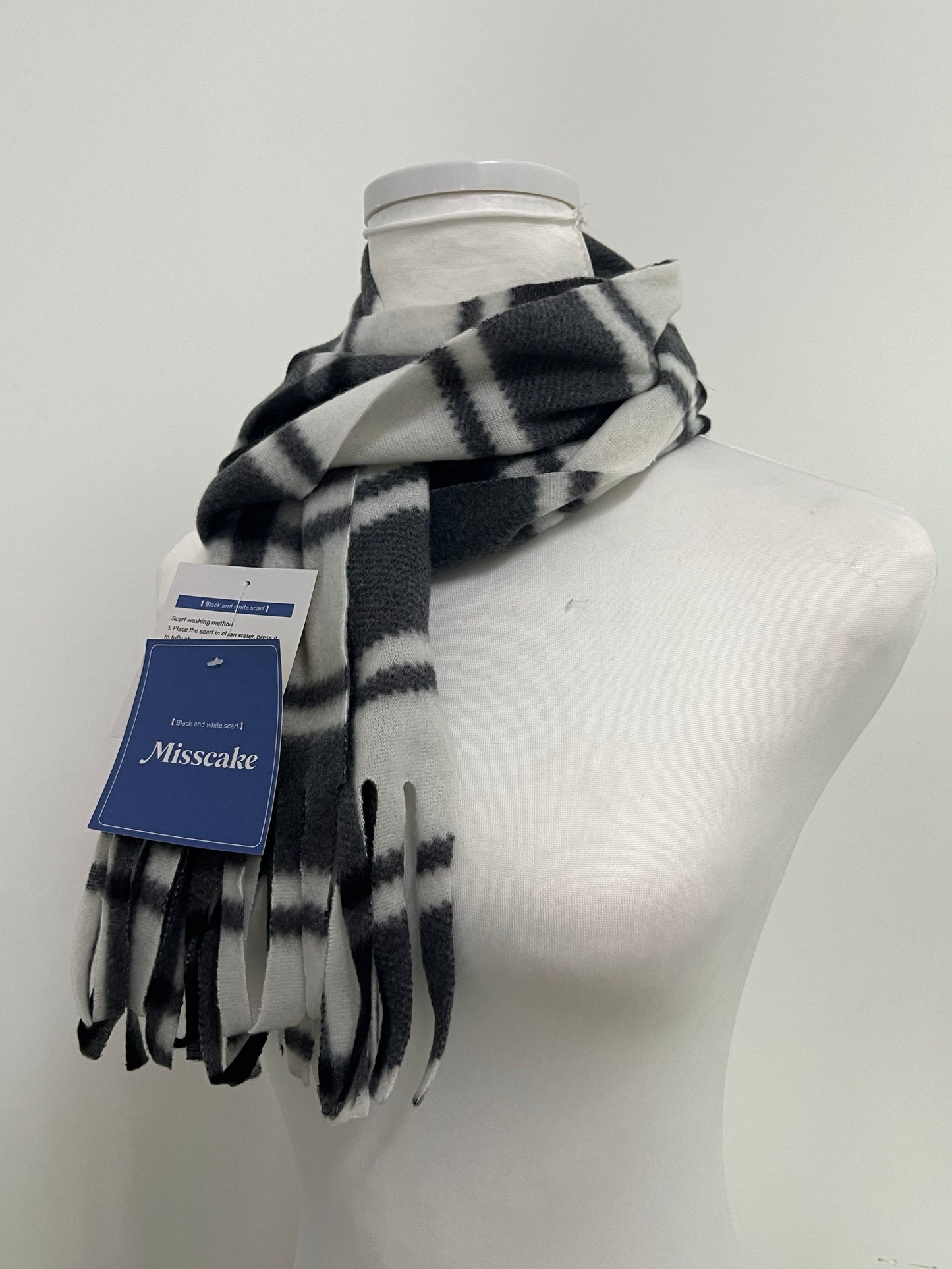 Misscake Black and White Plaid Fringe Scarf, Winter Warm Classic Versatile Fashion Scarf